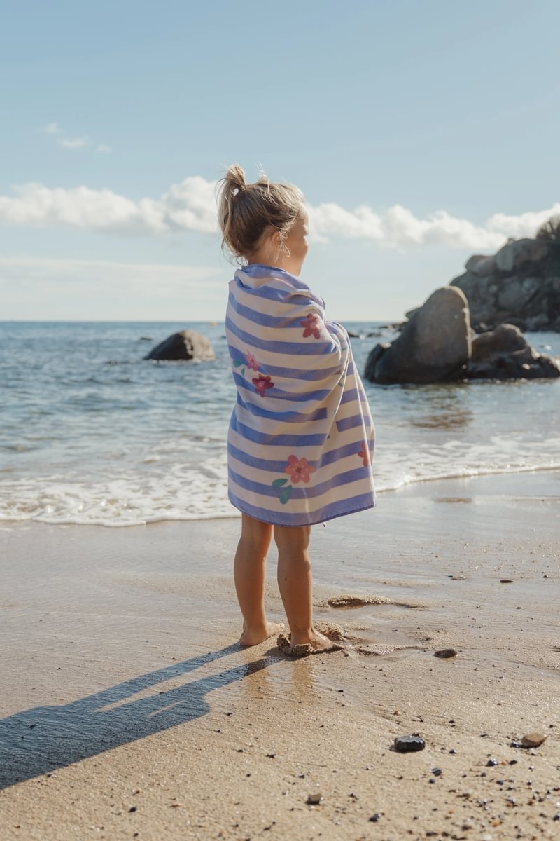 Little Dutch Strandhanddoek 60x120 | Dreamy Purple Stripe