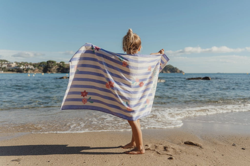 Little Dutch Strandhanddoek 60x120 | Dreamy Purple Stripe
