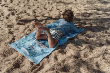 Little Dutch Strandhanddoek 60x120 | Ocean World Blue