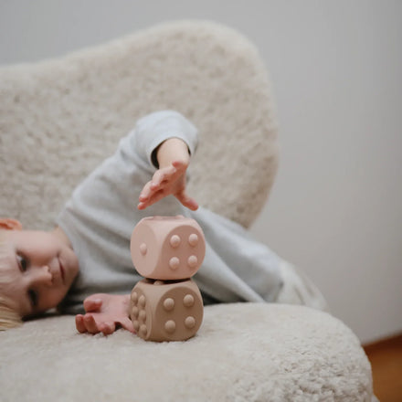 Mushie Bijtspeeltje Dice Press Toy | Dried Thyme / Natural