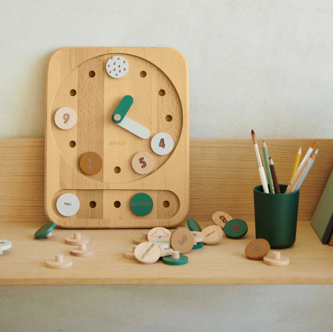 * Liewood Yelena Toy Clock | Hunter Green Multi Mix