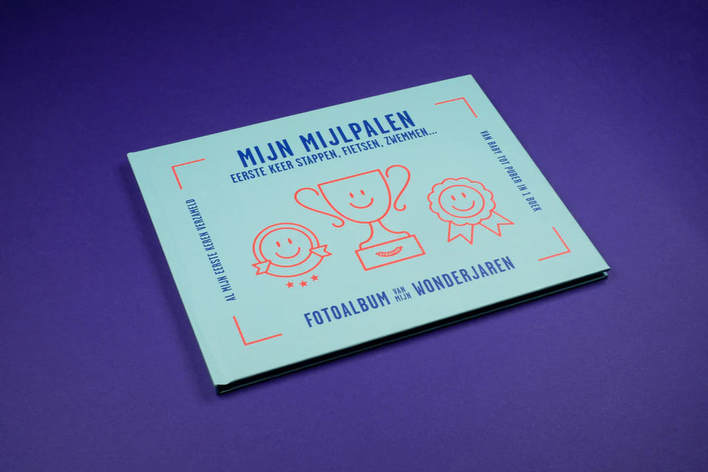 * Stratier Eerste keer stappen, fietsen, zwemmen, ... Album | Mijn Mijlpalen