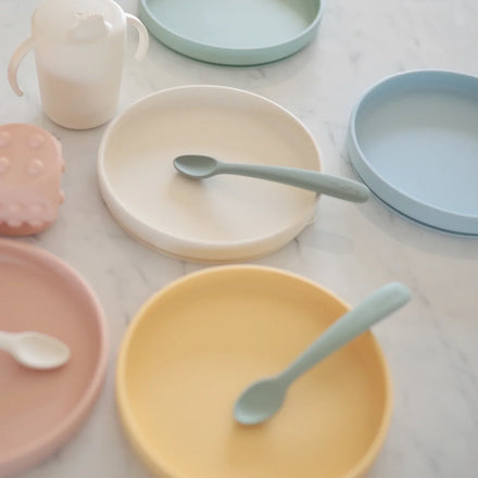 Mushie Silicone Bord Rond Met Zuignap | Powder Blue