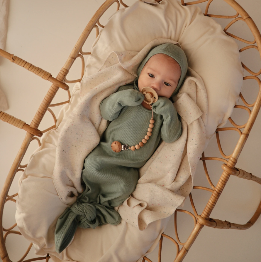 Mushie Baby Gown Ribbed Knotted | Roman Green